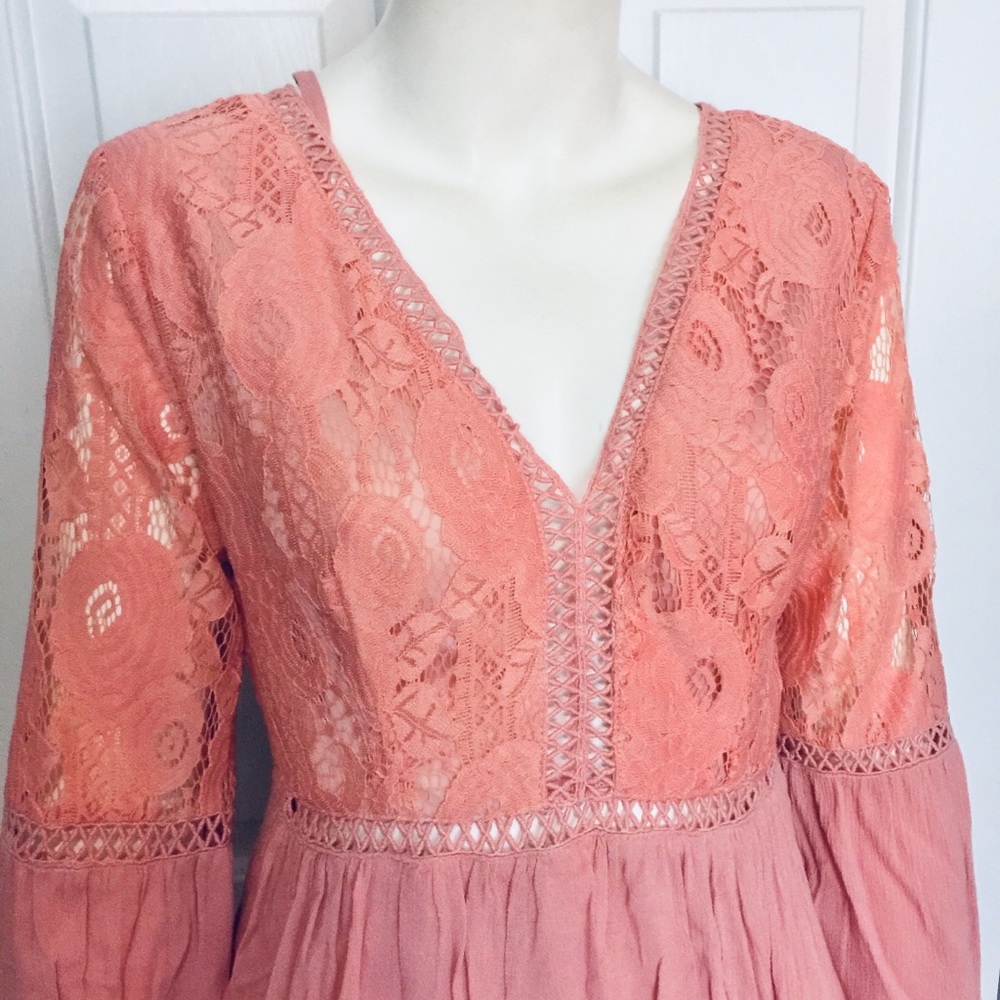LOVE RICHE | Women’s Long Sleeve Lace Dress Blush - Picture 2 of 8